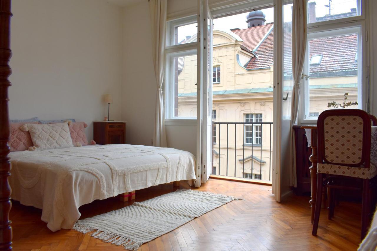 Old Town Residence - Konviktska Прага Экстерьер фото